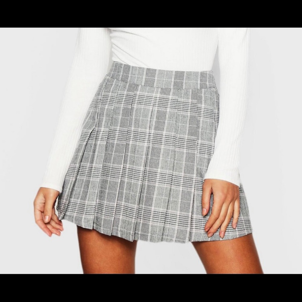 Boohoo pleated plaid skirt
